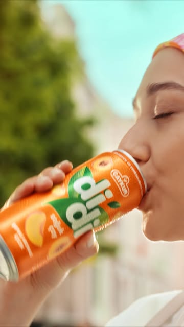 Offizielle didi-Kampagne: Pfirsich-Eistee genießen